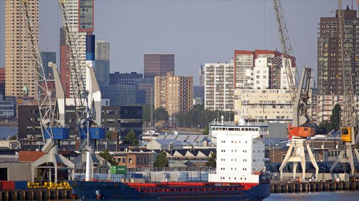 Port of Rotterdam nears 7 million TEUs in first half