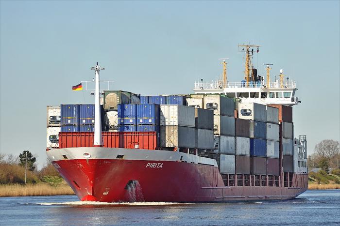 10 контейнерных линий контролируют 85% мирового рынка контейнерных перевозок
