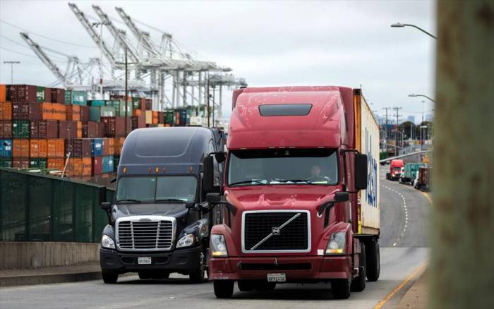 Trucking Industry Grapples With Q4 Slowdown