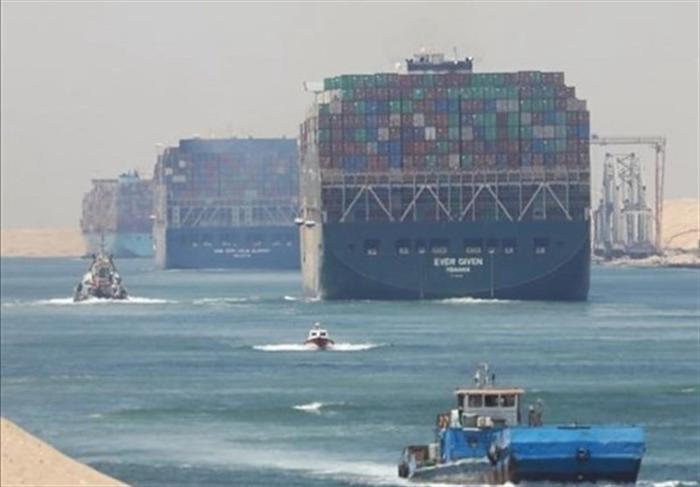 More ships and more containers needed for 'feverish' box shipping sector