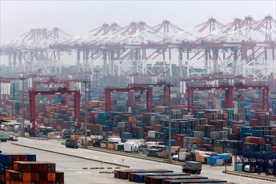 Typhoon Muifa shuts China ports