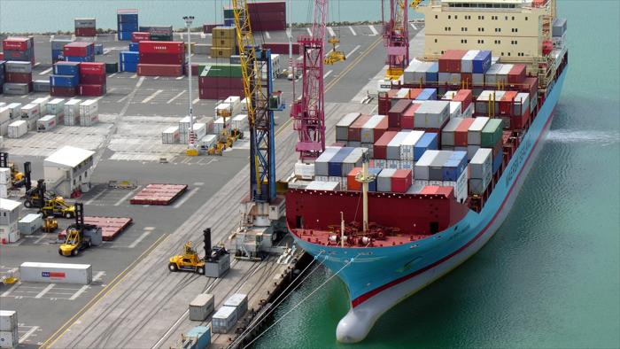 Container lines fight for yard slots