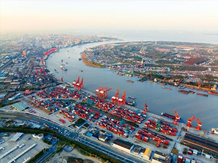 Container Prices Double, Leasing Rates Triple in China